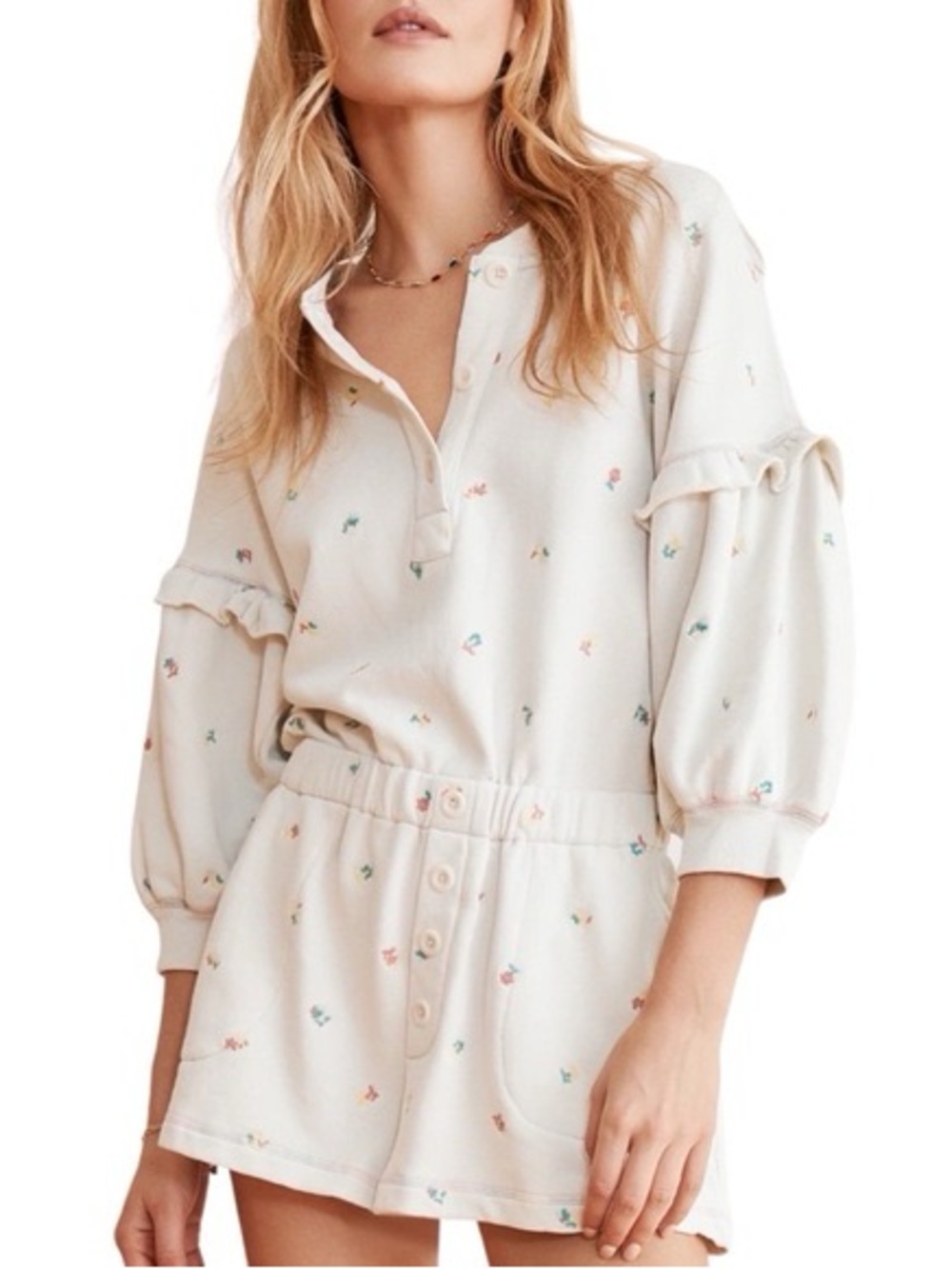 SOMETHING NAVY Floral Embroidered‎ Romper